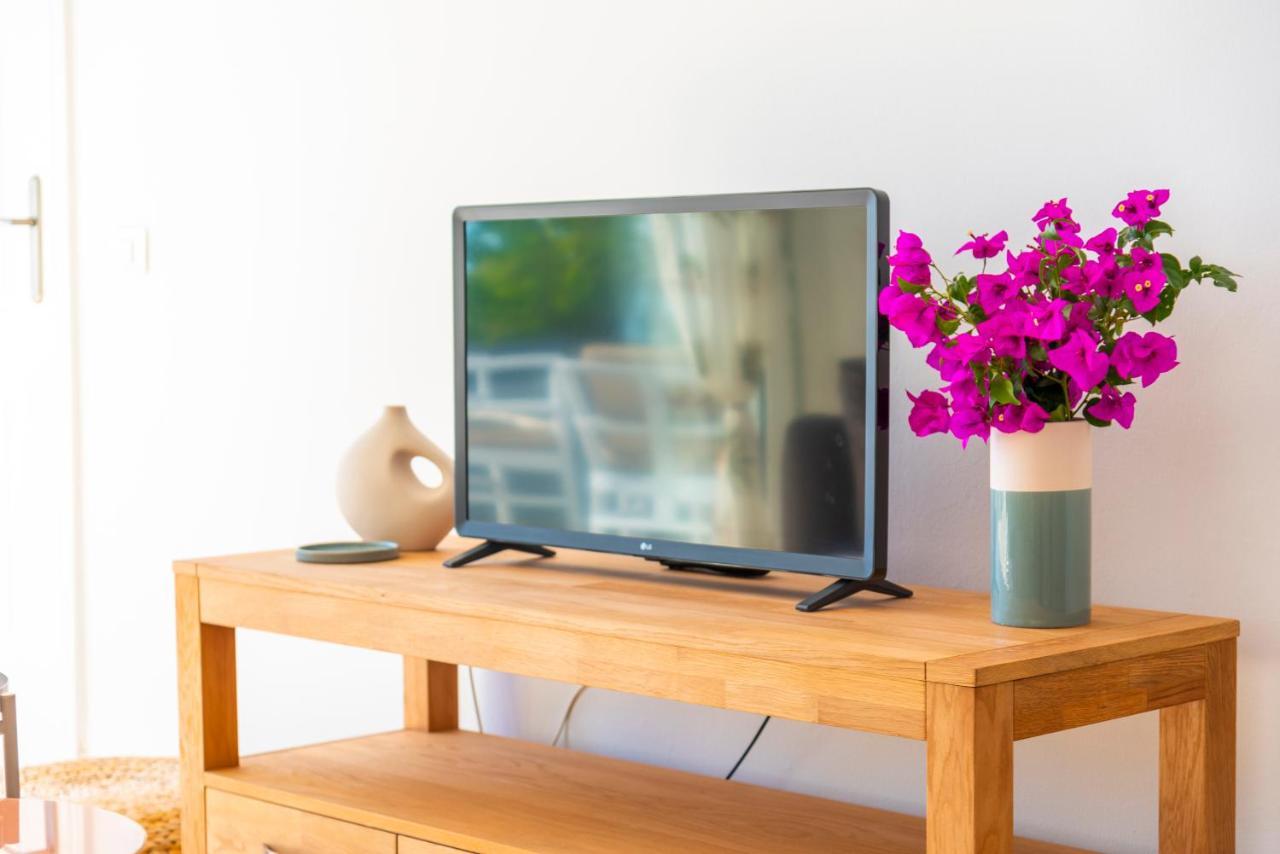 La Nea Beach Apartment Radazul エクステリア 写真